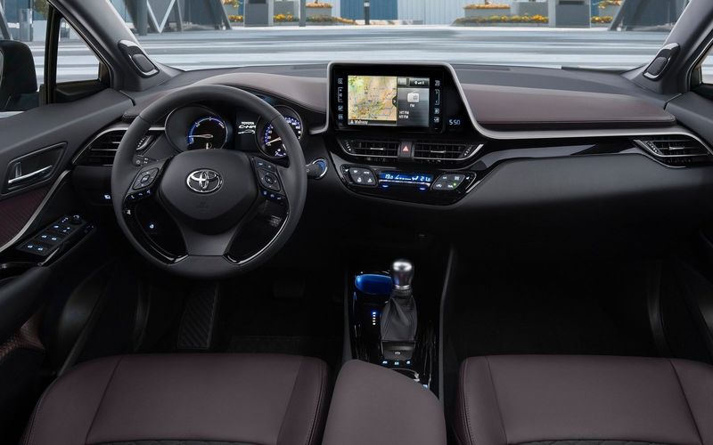 Toyota сертифицировала в России кроссовер C-HR