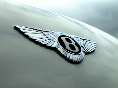 Bentley планирует выпустить гибридную модификацию для каждой своей модели