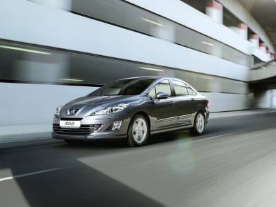 Peugeot планирует обновить седан 408 для российского рынка