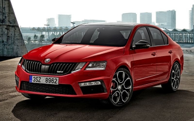 Skoda добавила мощности седанам и универсалам Octavia RS