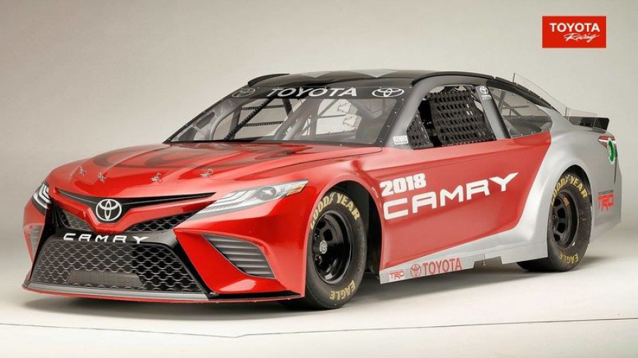 Toyota представил очень непростую Camry