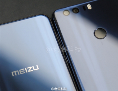 Android-смартфон Meizu X с двойной камерой и сканером отпечатков пальцев на фото