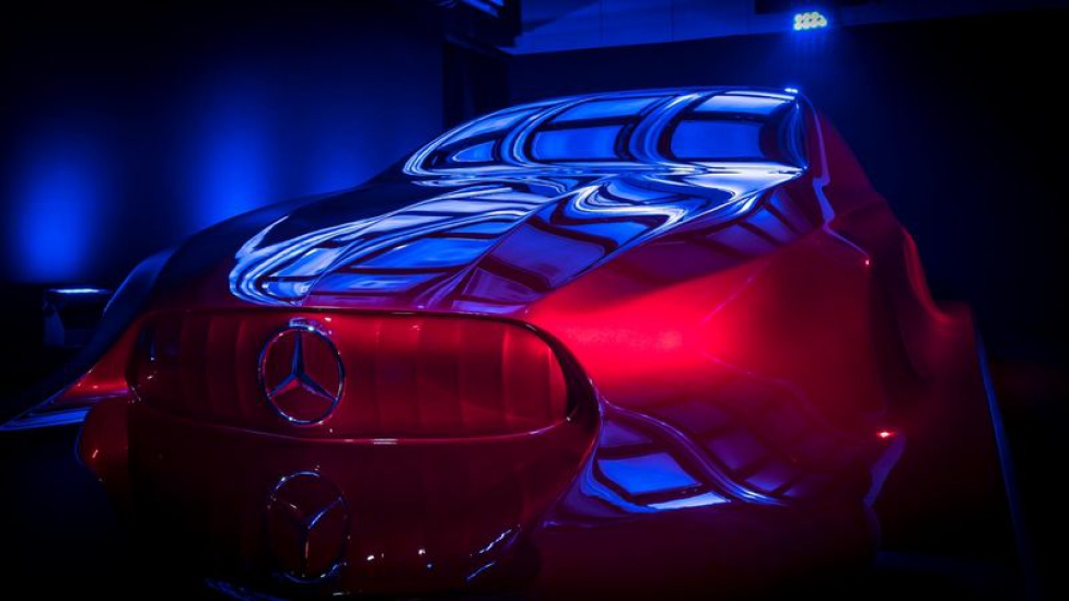 Mercedes-Benz намекнул на дизайн нового седана А-класса