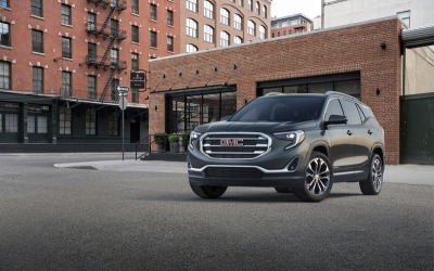 Родственные узы: новый GMC Terrain экспериментирует с даунсайзингом