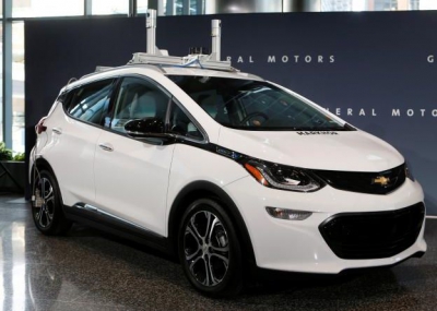Новые прототипы робомобилей GM будут двигаться на электротяге