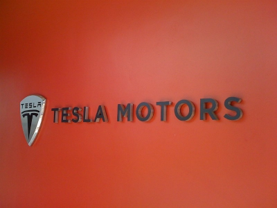 Российские продажи Tesla Motors в 2016 году сократились на треть