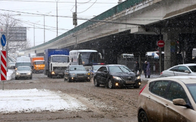 Как ездить в городе зимой — правила для водителей