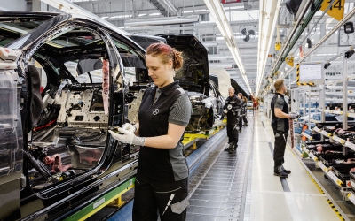 Жизнь удалась: рабочие Daimler получат по 5400 евро за хорошую работу