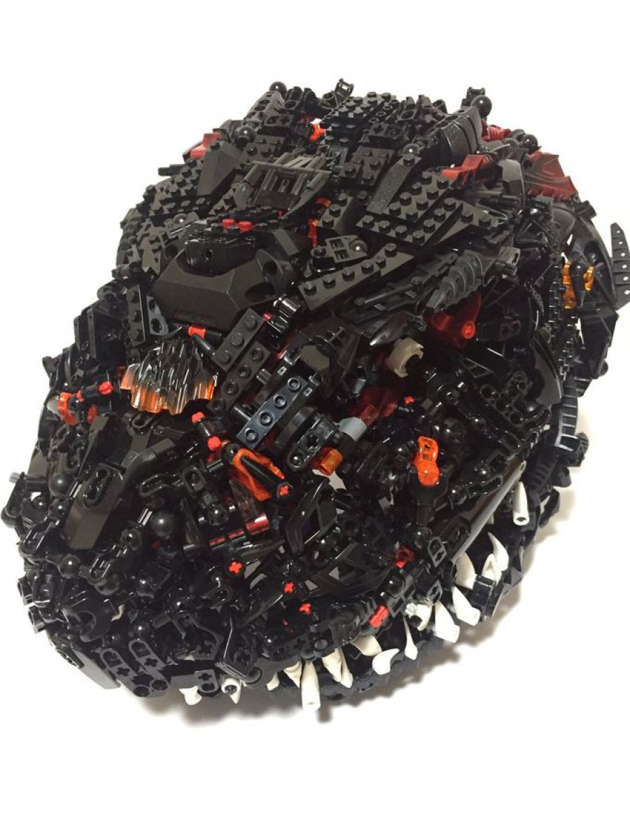 Шлем Годзиллы из LEGO - Shazoo