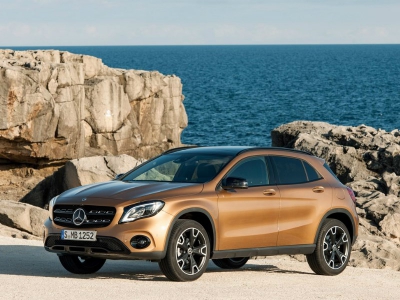 Mercedes-Benz планирует выпустить новое поколение кроссовера GLA в 2019 году