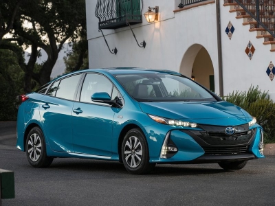Toyota заплатит по счетам владельцев гибридных автомобилей