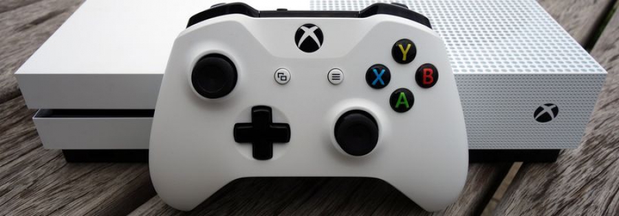 Xbox One обошла PS4 по продажам