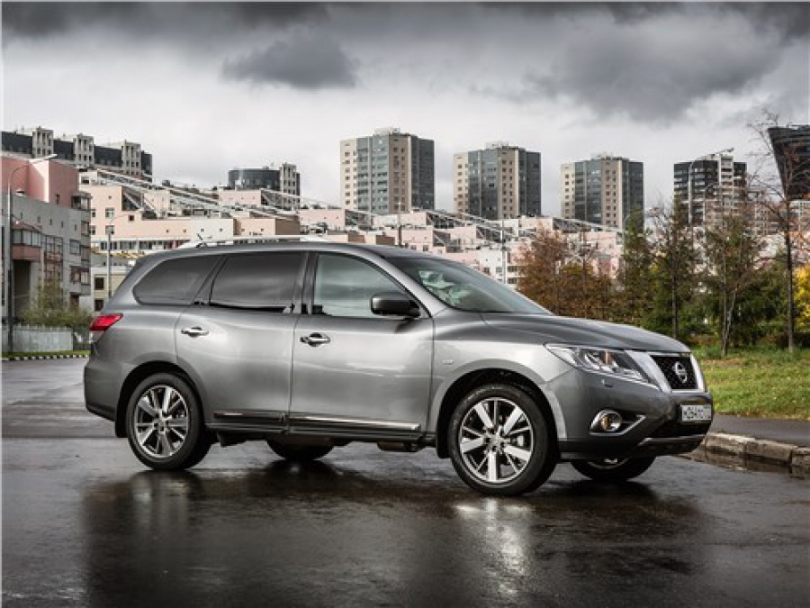 Сравнительный тест Nissan Pathfinder, Hyundai Grand Santa Fe