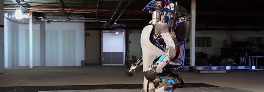Робот Boston Dynamics все еще неуклюж, но прогресс впечатляет