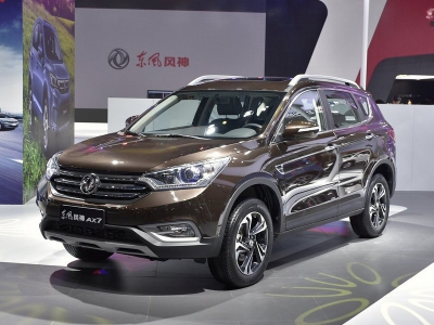 Dongfeng привезет в Россию новые седан и кроссовер