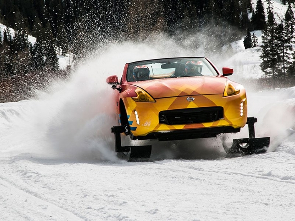 Nissan представил снегоход на базе родстера 370Z